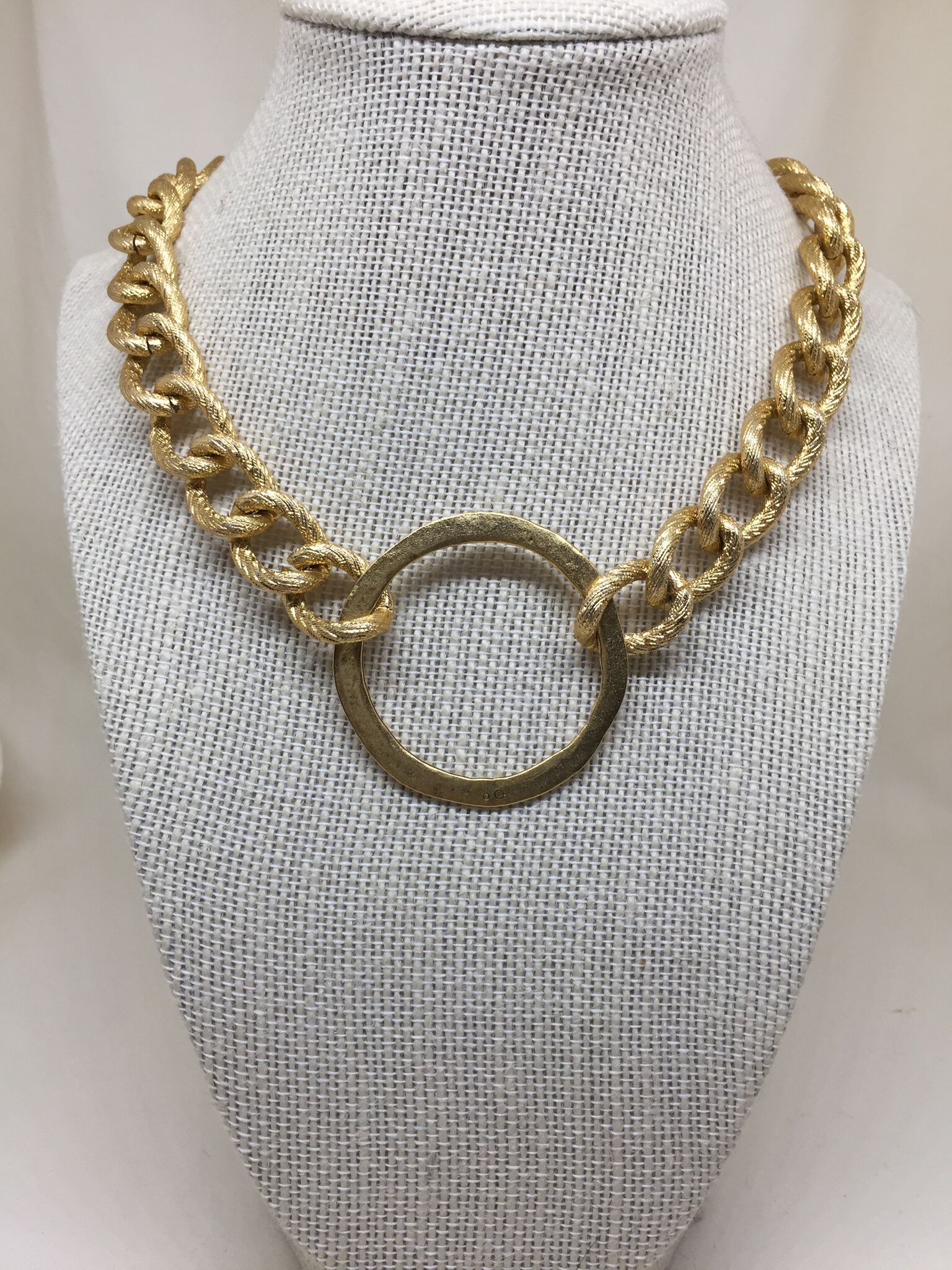 Wide Circle Necklace – Ann Ashley